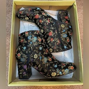 diba floral booties